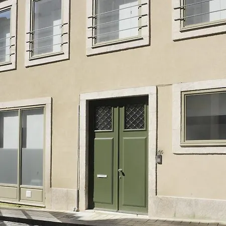 Lovely Mezzanine In With Free Parking *