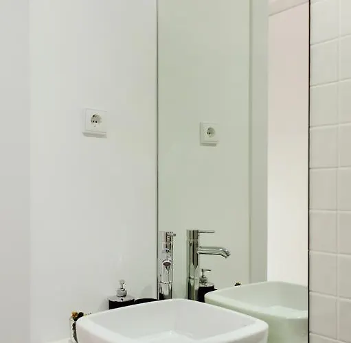 Lovely Mezzanine In With Free Parking Daire Porto