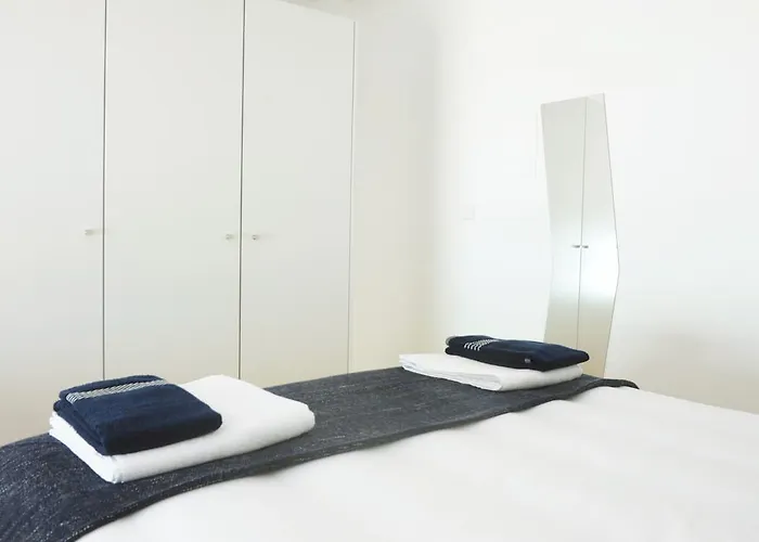 Lovely Mezzanine In With Free Parking Apartamento *