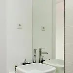 Lovely Mezzanine In With Free Parking Apartman Porto